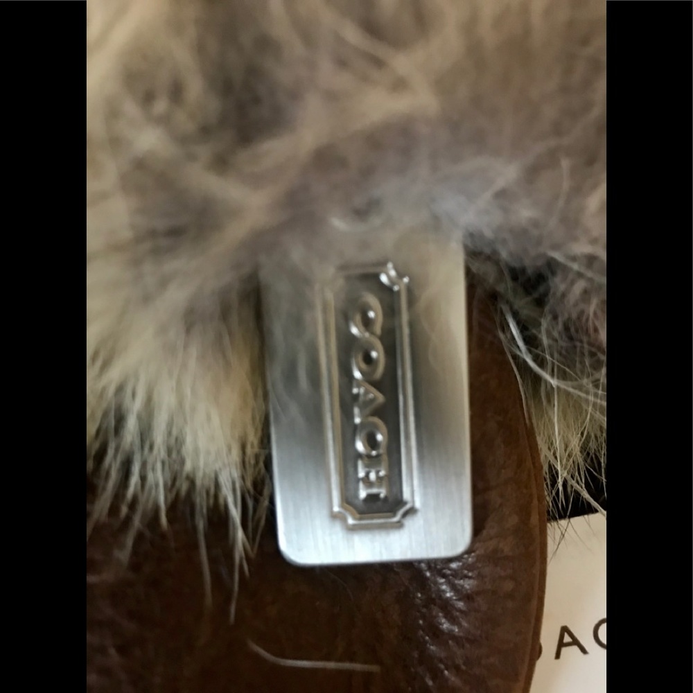 ❤️ Designer Coach Fur Lined Rustic Leather Pouch; Perfect for your ID 🪪,📱& 💄 - Picture 3 of 4